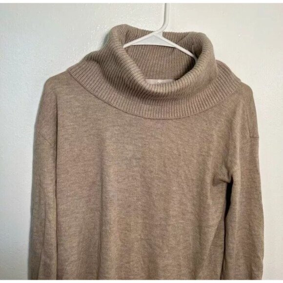 Loft Women’s Size Large Turtleneck Sweater Beige Tan Ribbed Neck Step Hem Long - Picture 2 of 12
